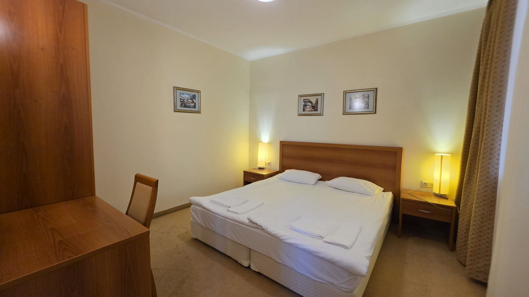 Geräumige 2-Zimmer-Wohnung mit einem Schlafzimmer in erster Meereslinie in Pomorie