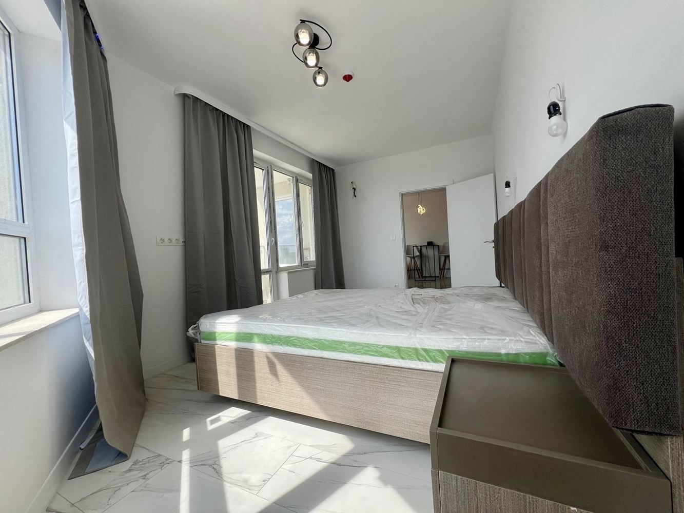 Moderne 2-Zimmer-Wohnung mit Panoramablick in einem renommierten Komplex – bezugsfertig