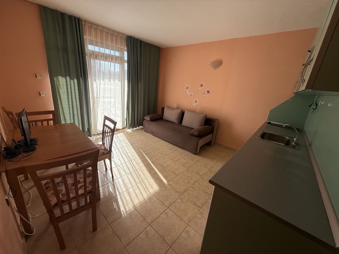 Zwei-Zimmer-Wohnung in Sveti Vlas – nur wenige Schritte vom Meer entfernt mit Ratenzahlungsmöglichkeit