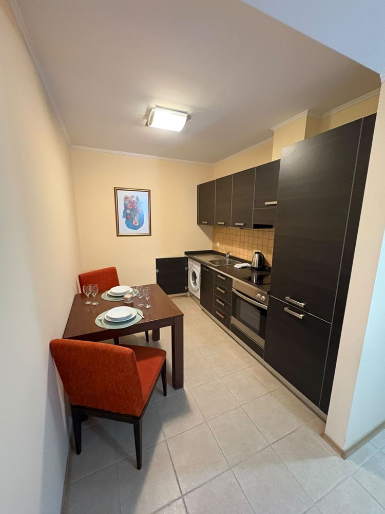 Luxuriöse 2-Zimmer-Wohnung mit Meerblick in erster Linie in Pomorie – eine prestigeträchtige Immobilie mit einzigartigen Annehmlichkeiten
