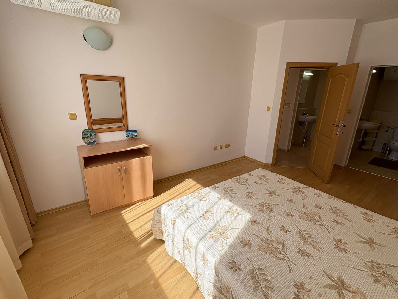 2-Zimmer-Wohnung in Sonnenstrand – Komfort in einer Anlage mit Swimmingpools und Wasserrutschen