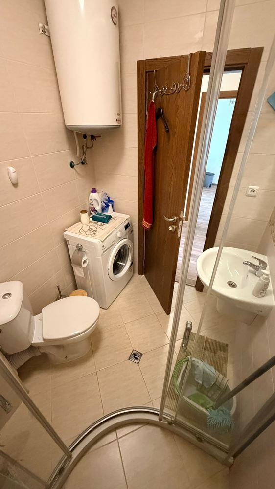 Zweizimmerwohnung mit Panoramablick, nur einen Schritt vom Meer entfernt in Ravda