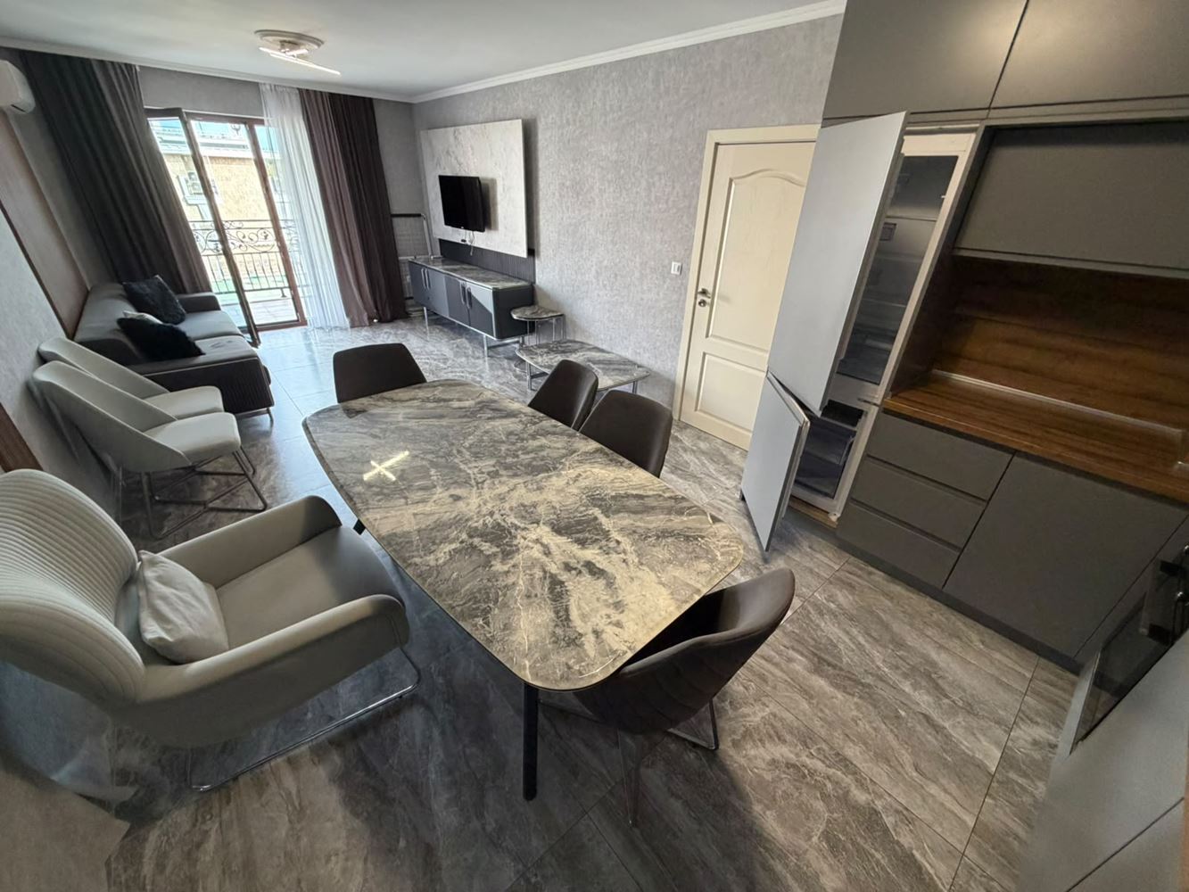 Luxuriöse Zweizimmerwohnung mit Meerblick in Nessebar – Stil und Komfort in erster Meereslinie
