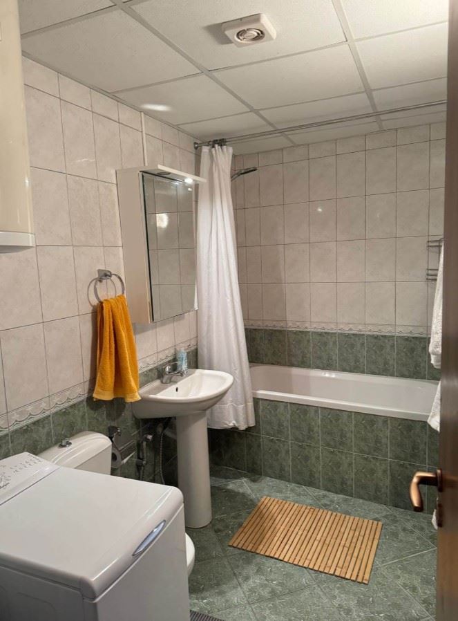 Geräumiges Apartment mit zwei Schlafzimmern in erster Meereslinie in Ravda – ein großzügiges Zuhause am Meer mit einzigartigem Ausblick