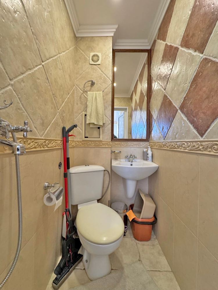 Luxuriöse Maisonette mit drei Schlafzimmern in Sonnenstrand – Großzügigkeit, Stil und Komfort. Niedrige Instandhaltungsgebühr!