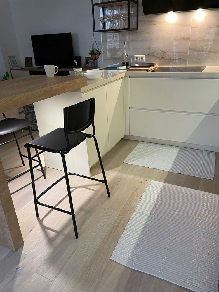 Geräumige Fünfzimmerwohnung mit Meerpanorama in Pomorie – Komfort, Stil und Funktionalität für eine große Familie