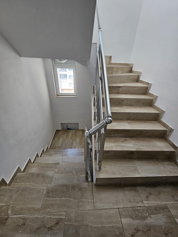 Geräumige und helle Zwei-Zimmer-Wohnung mit zwei großen Terrassen in Meden Rudnik – ideal für Familie oder Investition