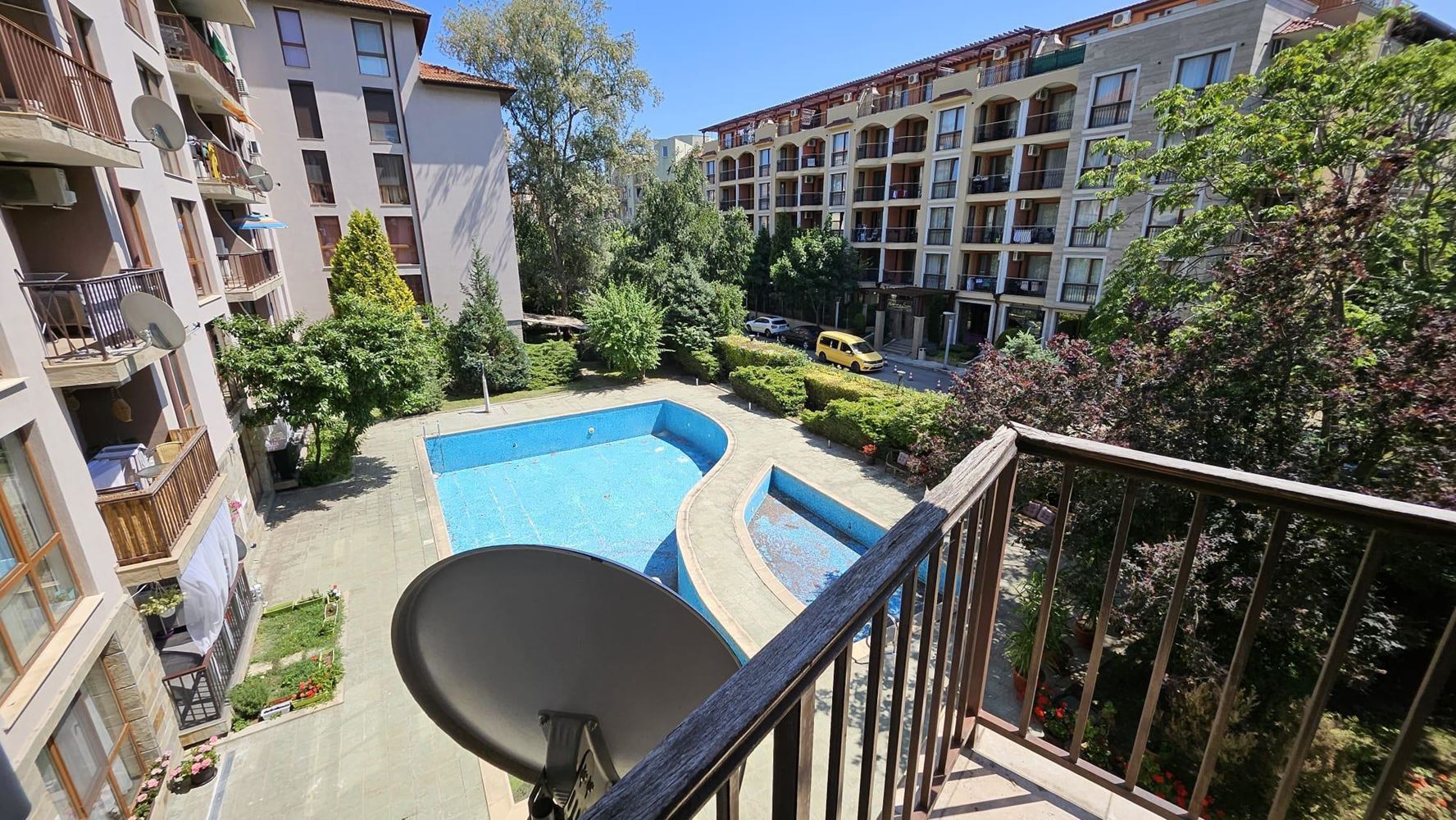 Wohnung in einer Wohnanlage in Sonnenstrand mit Swimmingpools, Restaurant und niedriger Instandhaltungsgebühr