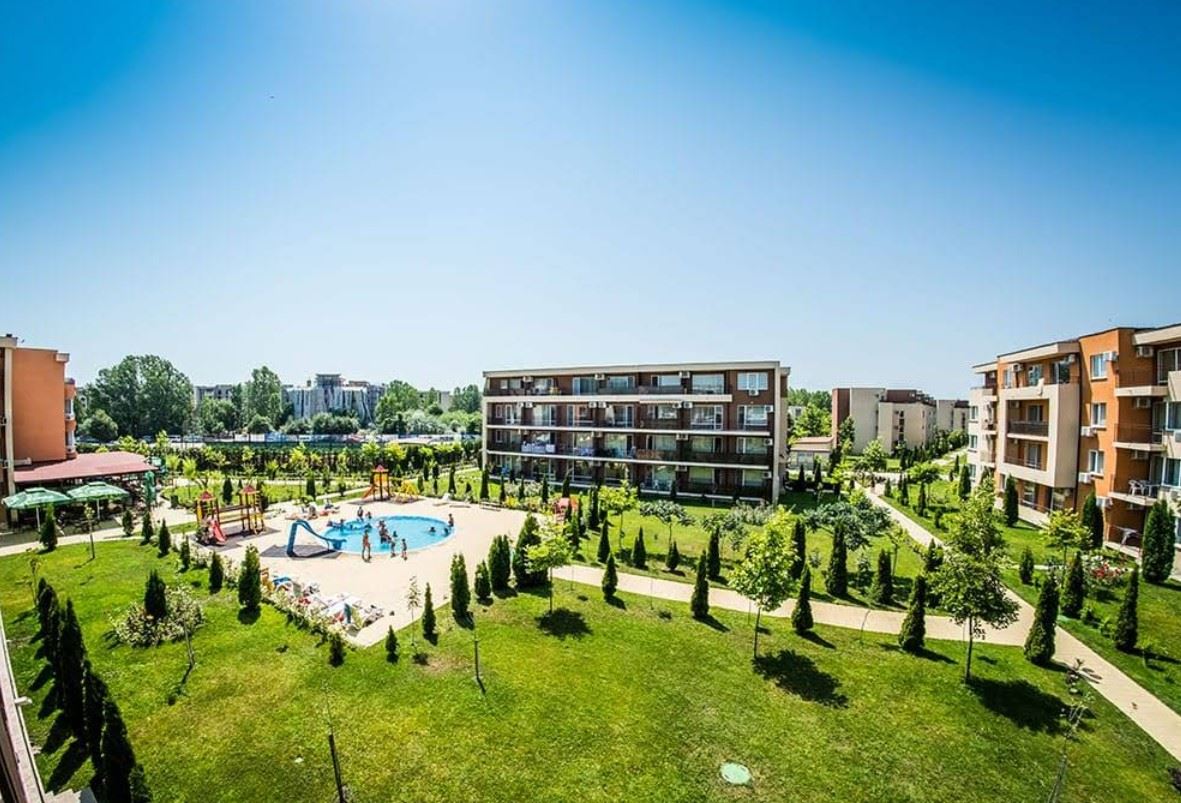 Geräumiges Studio mit Terrasse in einem modernen Komplex am Sonnenstrand – Komfort und Unterhaltung nur wenige Gehminuten vom Meer entfernt