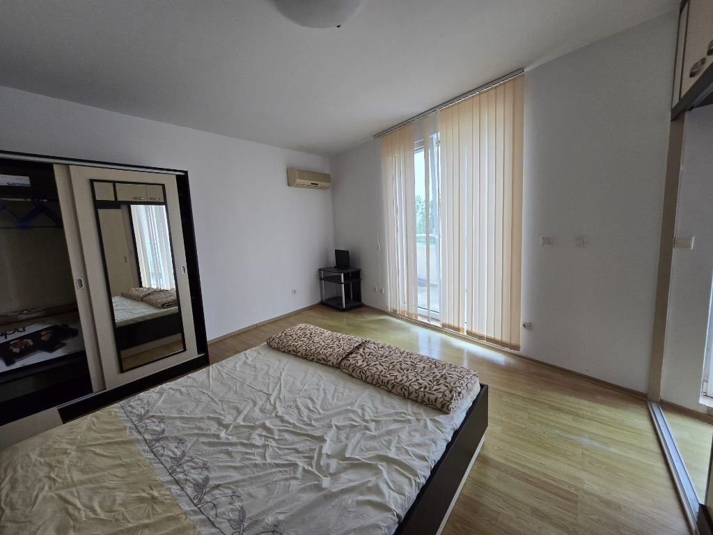 Geräumiges Maisonette-Apartment mit beeindruckender Fläche und ausgezeichneter Lage in Zarewo – nur wenige Meter vom Meer entfernt
