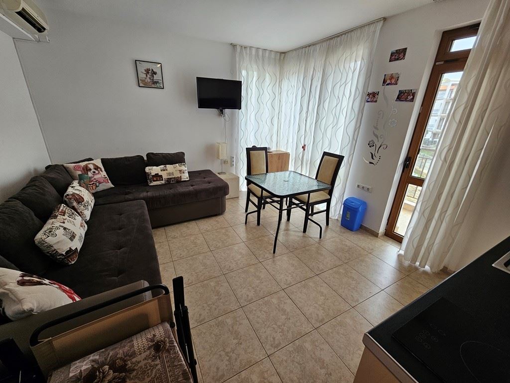 Zweizimmerwohnung mit Meeresatmosphäre im Herzen von Sveti Vlas