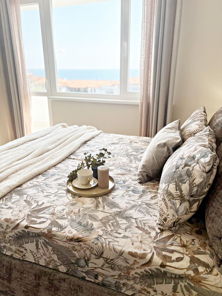 Zwei unabhängige Wohneinheiten mit Meerblick im Zentrum von Sveti Vlas – Designer-Interieur und eigener Parkplatz