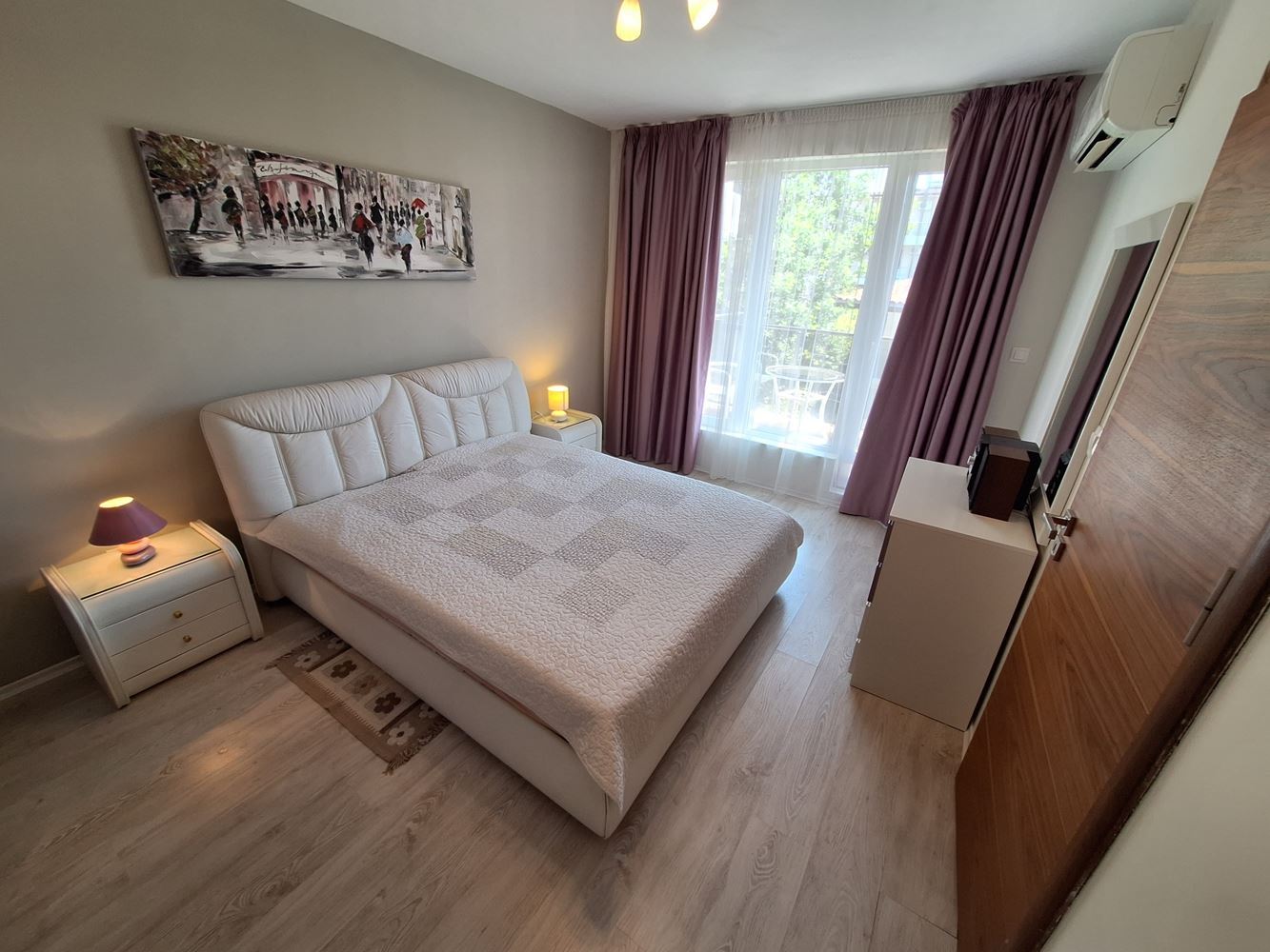 Geräumige 3-Zimmer-Wohnung mit Parkplatz nur 200 Meter vom Meer entfernt in Sveti Vlas