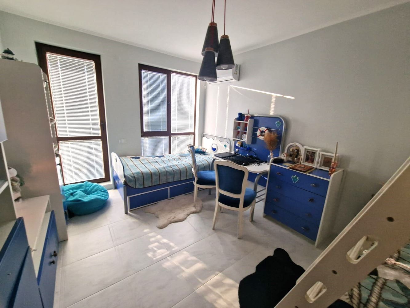 Exklusive Wohnung mit drei Schlafzimmern – höchster Wohnstandard und diskreter Luxus
