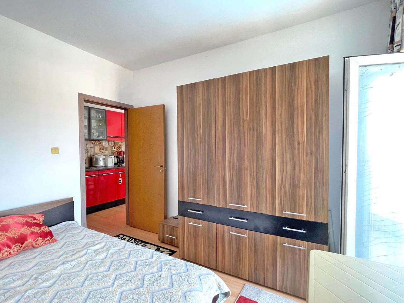 Zweizimmerwohnung mit Poolblick in Sonnenstrand in einem Komplex mit reichhaltiger Infrastruktur