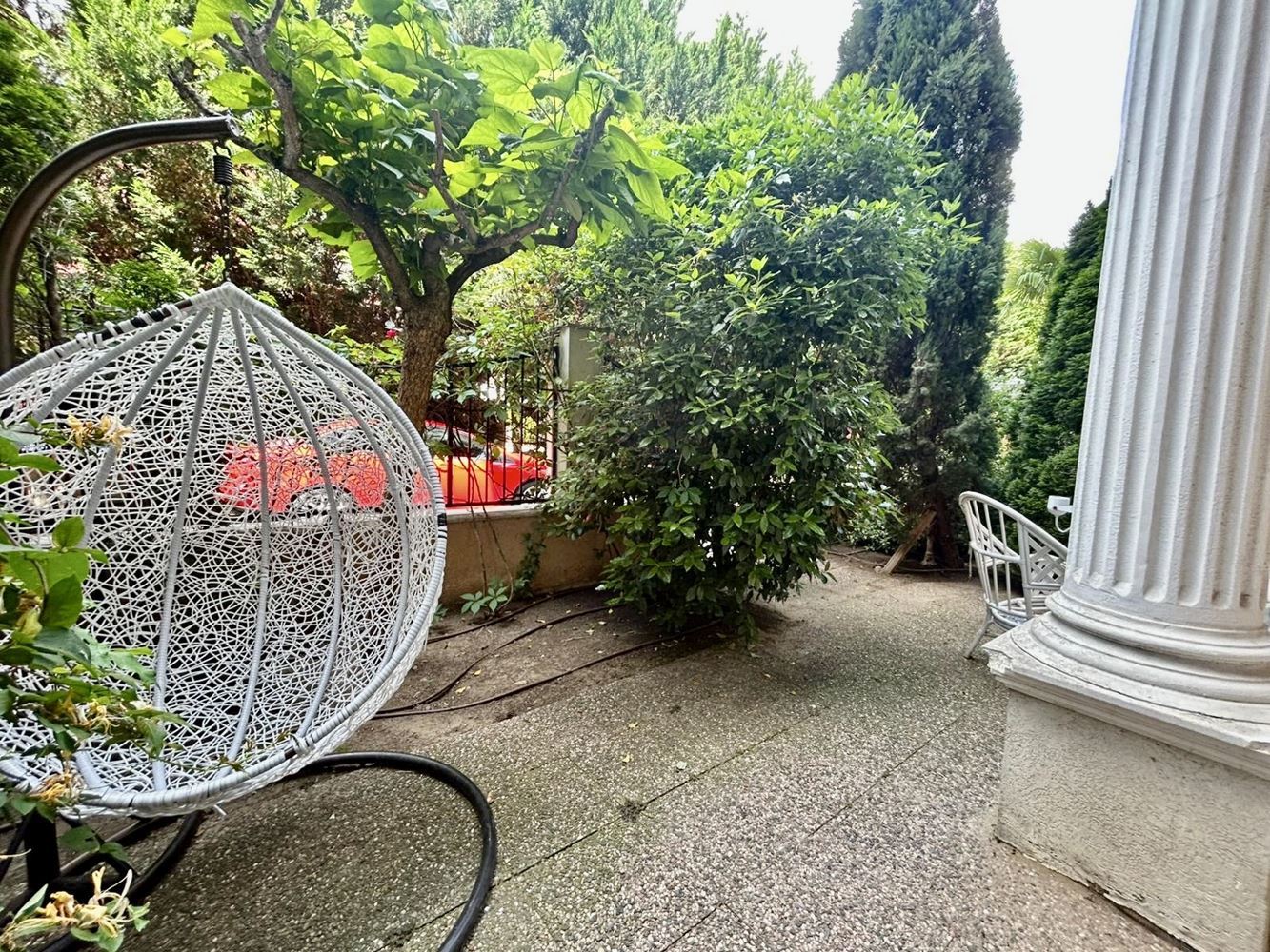 Luxuriöses Maisonette-Apartment mit Garten in Elite-Komplex – Komfort und Entspannung in Meeresnähe
