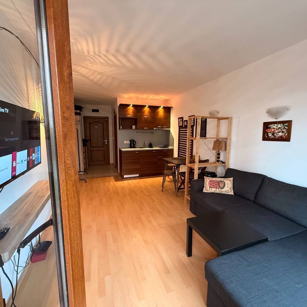 Sonniges Studio mit direktem Zugang zum Pool – Top-Lage in Sveti Vlas, 3–4 Minuten vom Strand entfernt