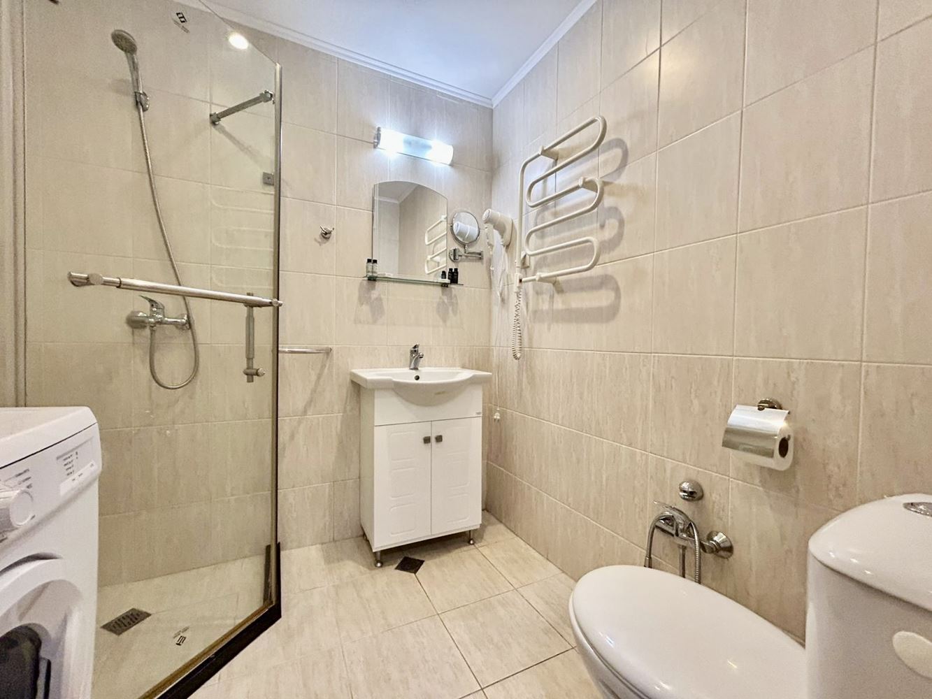 Wohnung mit einem Schlafzimmer und zwei großzügigen Terrassen in Sunny Beach – vollständig möbliert und bezugsfertig