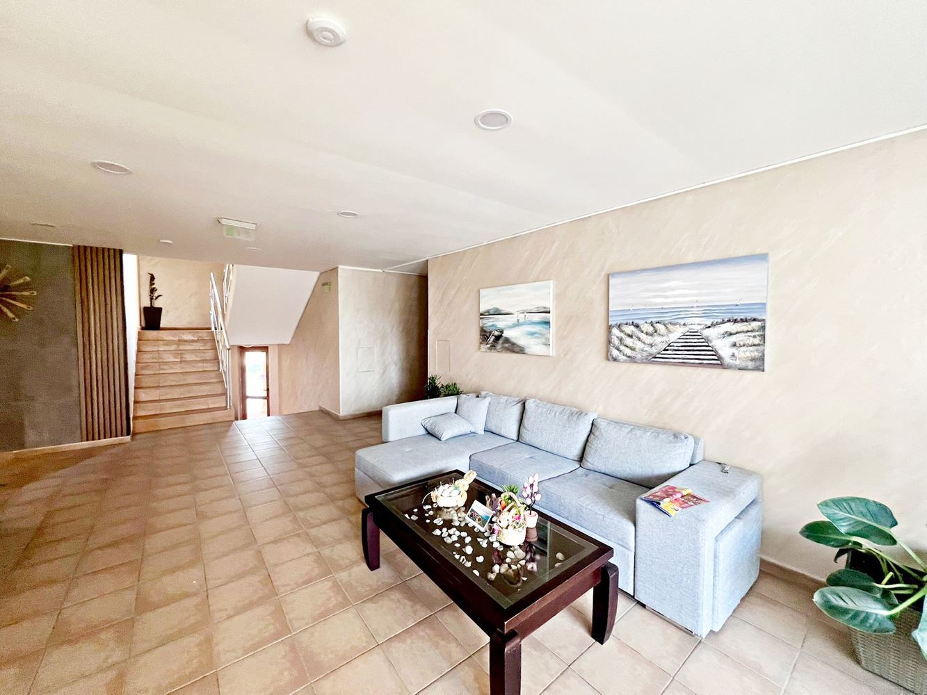 Stilvolle Wohnung mit einem Schlafzimmer und niedriger Wartungsgebühr in einer ausgezeichneten Anlage in Sonnenstrand – bezugsfertig oder als Investition