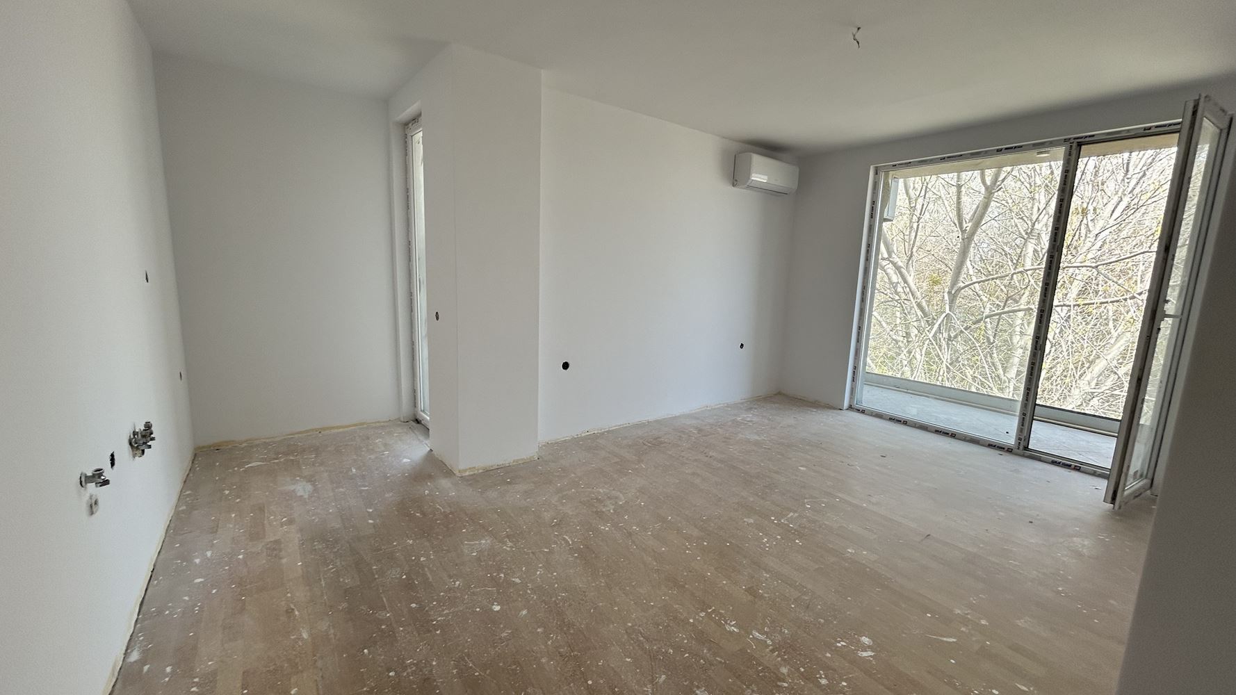 Exklusive 3-Zimmer-Wohnung in erster Meereslinie in Sonnenstrand – Panoramablick auf das Meer und prestigeträchtige Lage