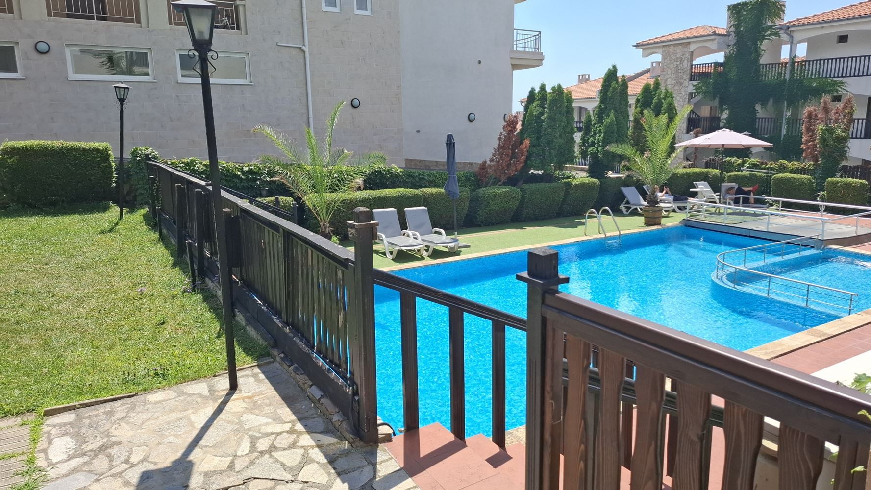 Luxuriöse 3-Zimmer-Wohnung in erster Meereslinie in Sveti Vlas – Exklusive Meeresatmosphäre und erstklassiger Komfort