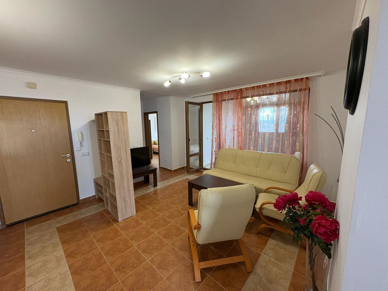 Pomorie – Geräumige Wohnung mit 2 Schlafzimmern in erster Linie mit Meerblick und niedriger Wartungsgebühr