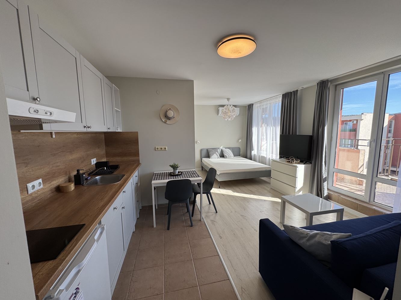 Studio mit Poolblick in einer Anlage mit hervorragender Infrastruktur in Sonnenstrand
