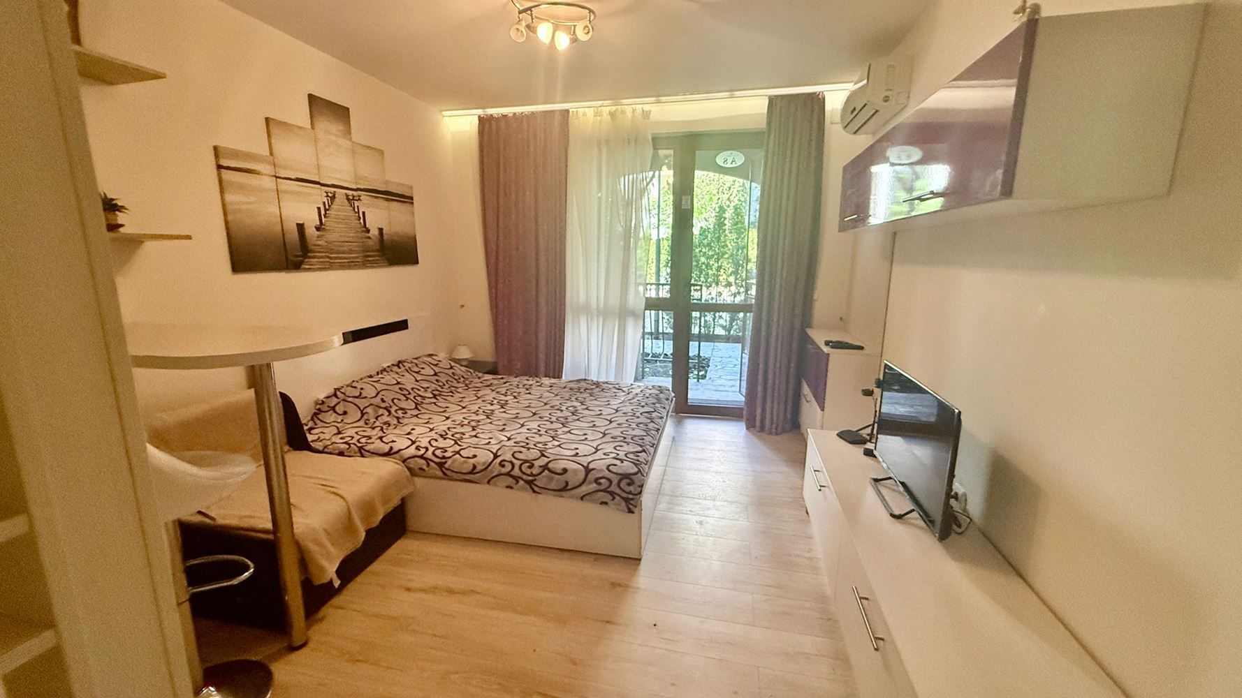 Stilvoll möbliertes Studio in einer Luxuswohnanlage im Zentrum von Sonnenstrand – Komfort der gehobenen Klasse