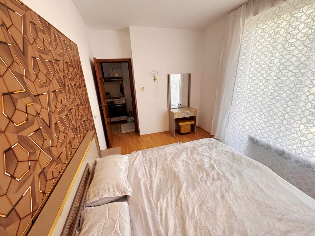 Stilvolle voll möblierte 3-Zimmer-Wohnung im Sonnenstrand in einer Anlage mit ausgezeichneten Annehmlichkeiten