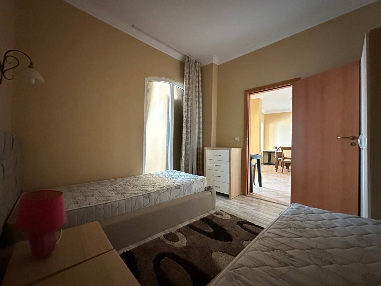 Geräumige Wohnung mit Meerblick in erster Meereslinie in Pomorie – Ferienimmobilie mit dem Gefühl eines luxuriösen Resorts