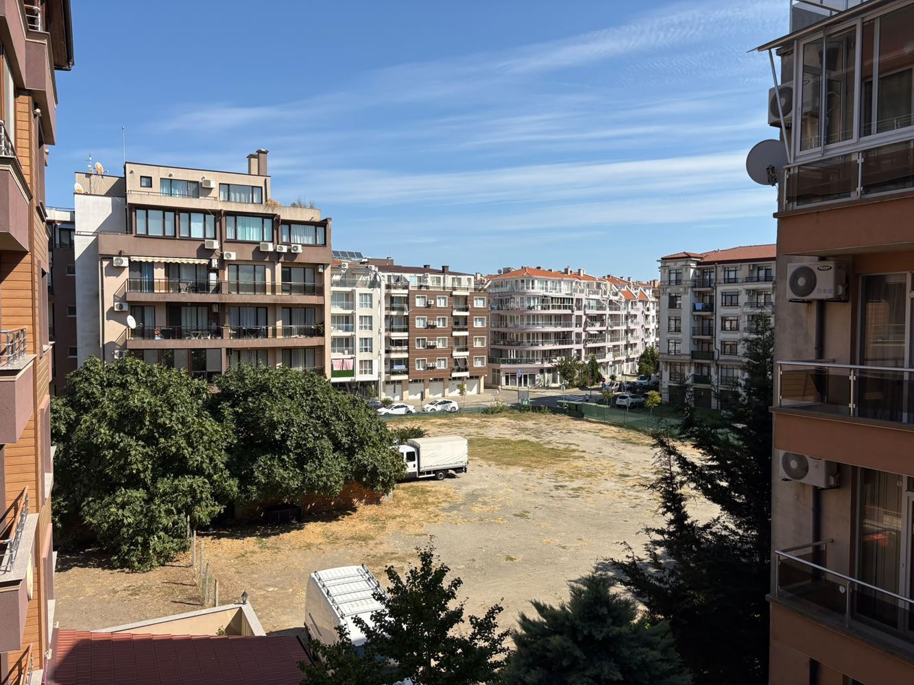 Möblierte Studio-Wohnung 200 Meter vom Meer entfernt in Pomorie – ausgezeichnete Lage und Komfort