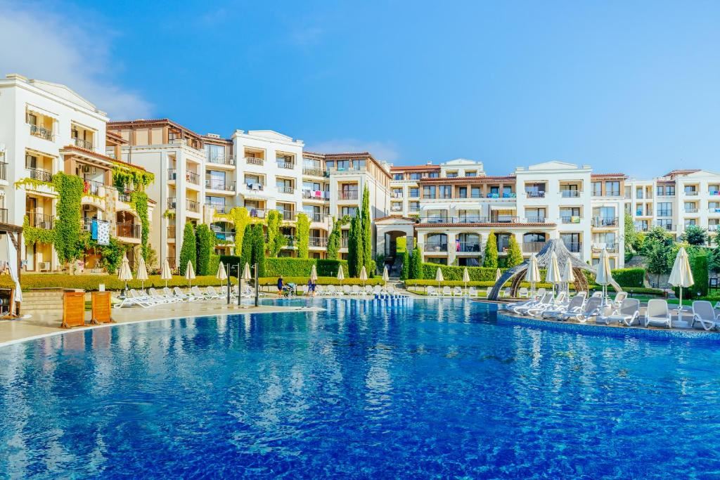 2-Zimmer-Wohnung mit teilweisem Meerblick in einem luxuriösen Komplex mit eigener Infrastruktur in Sozopol