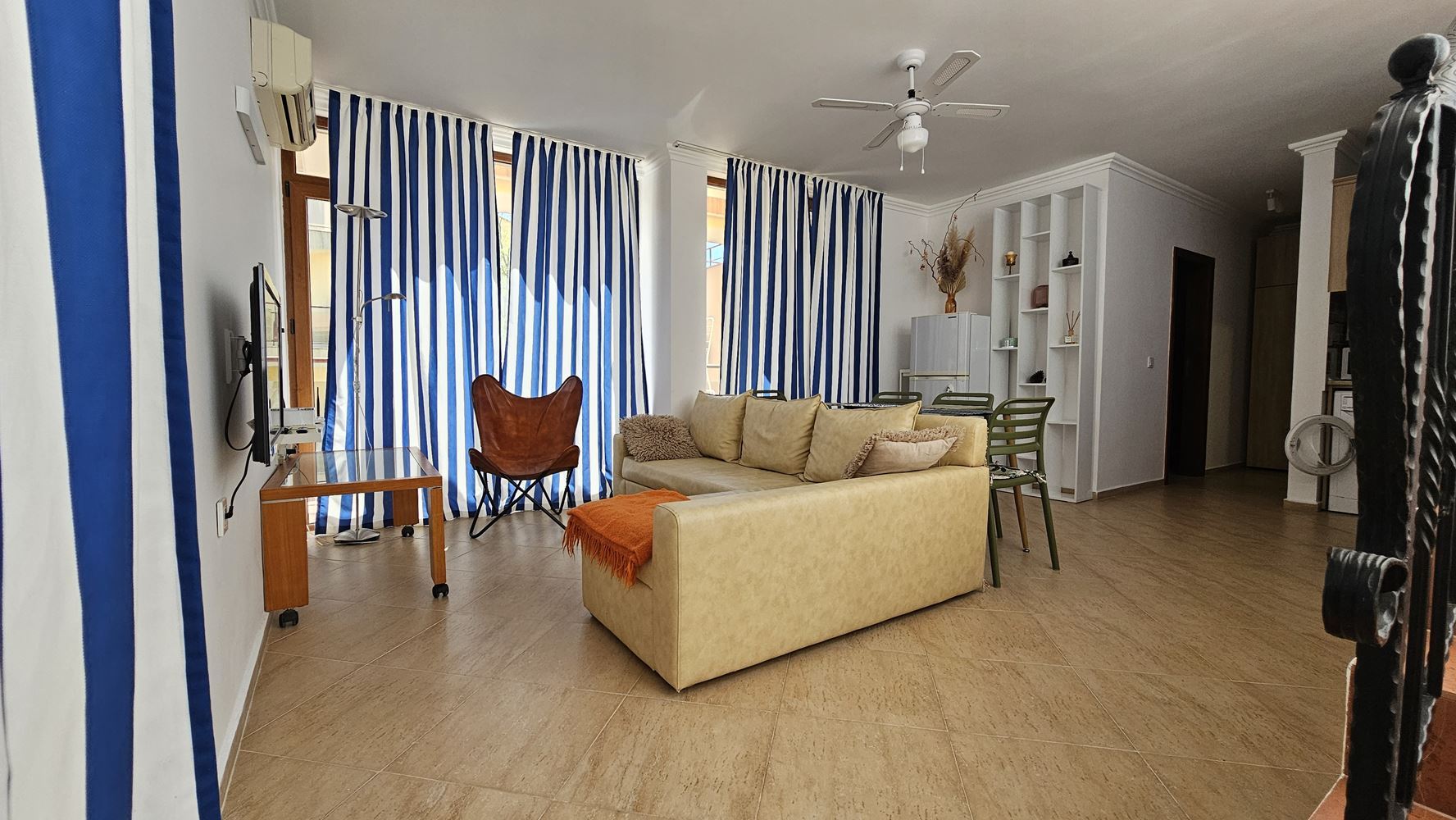 Zweizimmer-Maisonette mit großer Panoramaterrasse in einer prestigeträchtigen Anlage in Sveti Vlas