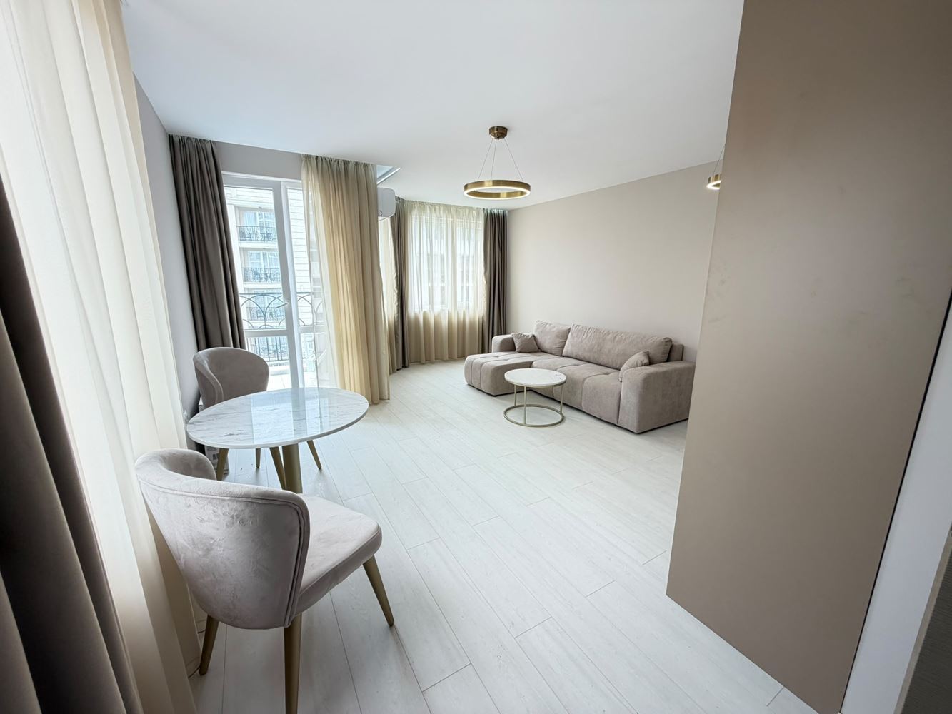 Sunny Beach – gemütliche 2-Zimmer-Wohnung mit Südausrichtung und schönem Blick auf den Pool
