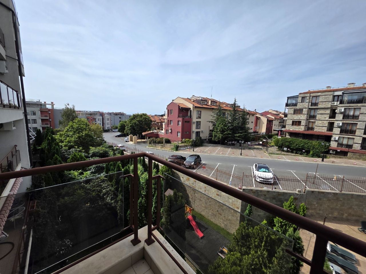 Studio mit Poolblick in Sveti Vlas – eine ausgezeichnete Option für Investition, Wohnen oder Sommerurlaub