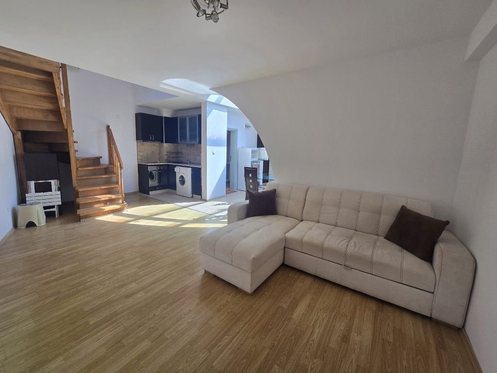 Geräumiges Maisonette-Apartment mit beeindruckender Fläche und ausgezeichneter Lage in Zarewo – nur wenige Meter vom Meer entfernt