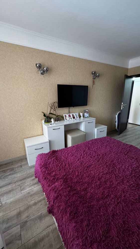 Ein-Zimmer-Wohnung in einem prestigeträchtigen Komplex mit Meer- und Grünblick