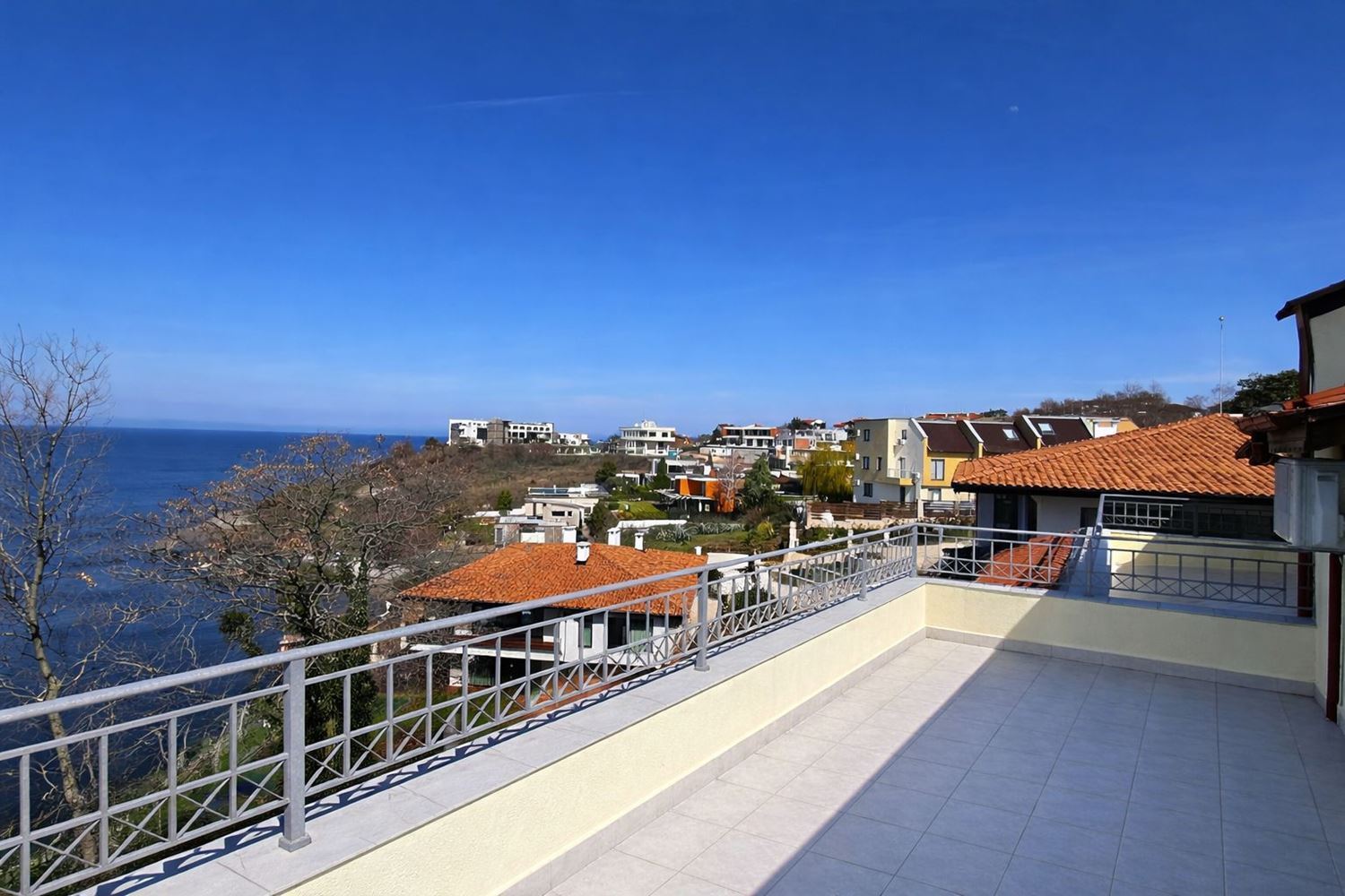 Maisonette in erster Meereslinie in Sosopol mit Panoramablick und Boutique-Lage