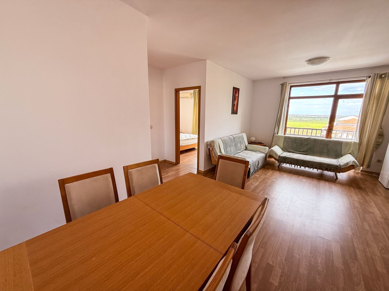 Großzügige 3-Zimmer-Wohnung mit teilweisem Meerblick in Aheloy