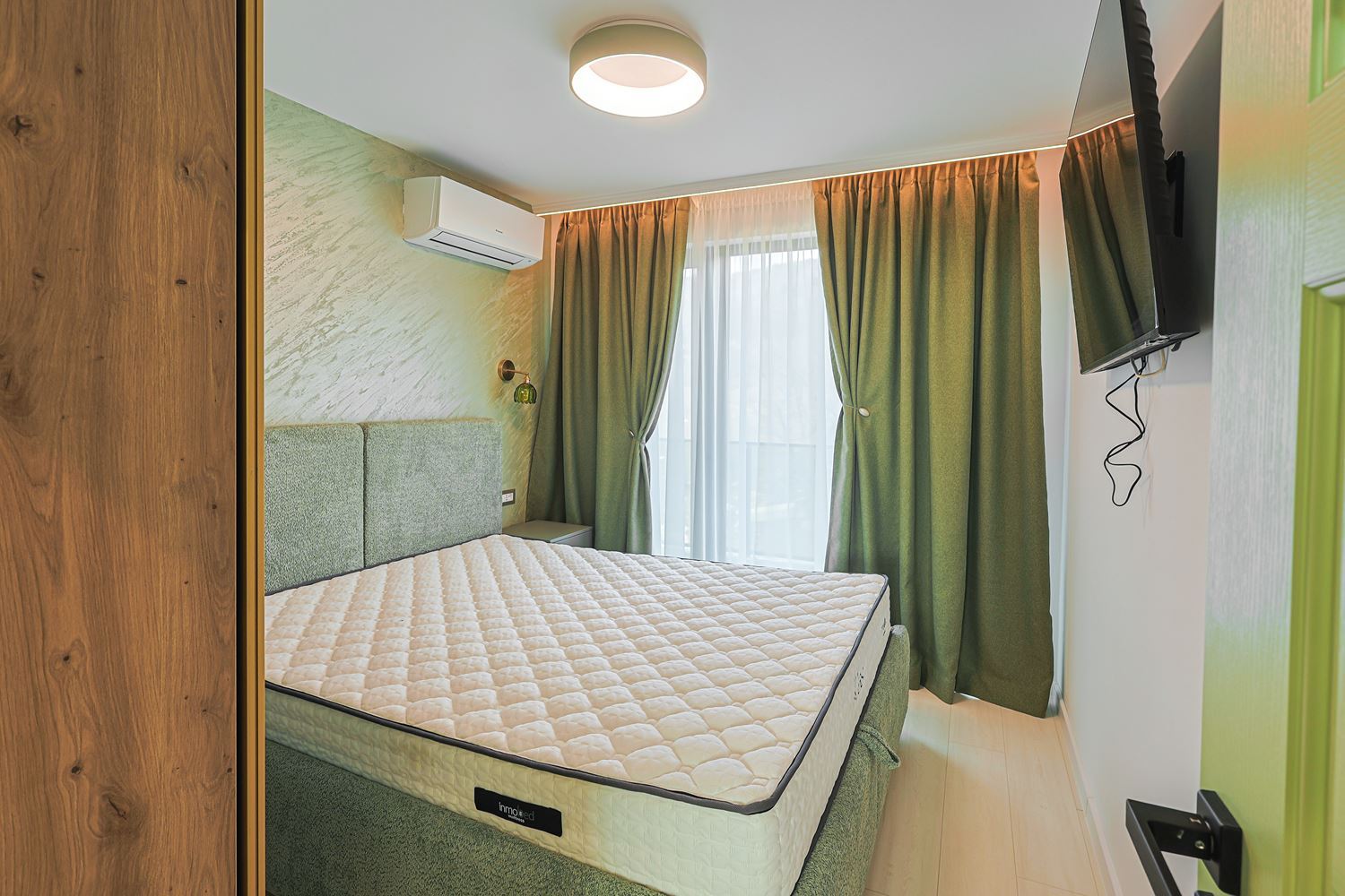 Drei-Zimmer-Wohnung mit Panoramameerblick in einer ruhigen, grünen Anlage in Sonnenstrand