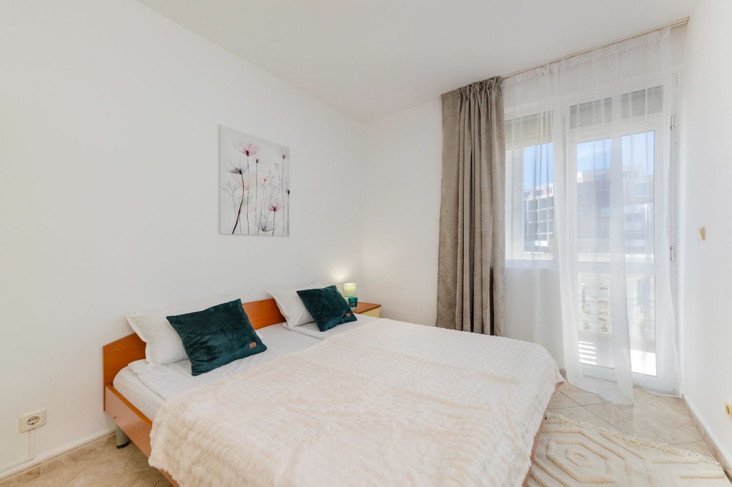 Geräumige Wohnung mit Poolblick in Sonnenstrand – eine ausgezeichnete Wahl für Urlaub und Investition
