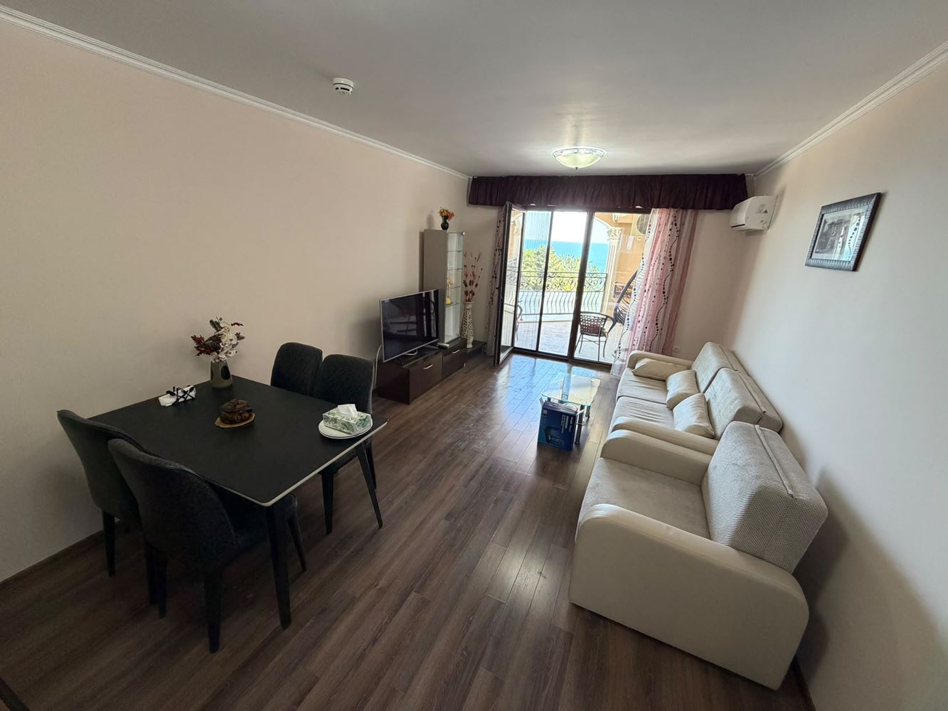 Geräumige 2-Zimmer-Wohnung mit Panoramablick auf das Meer in einem luxuriösen First-Line-Komplex in Nessebar