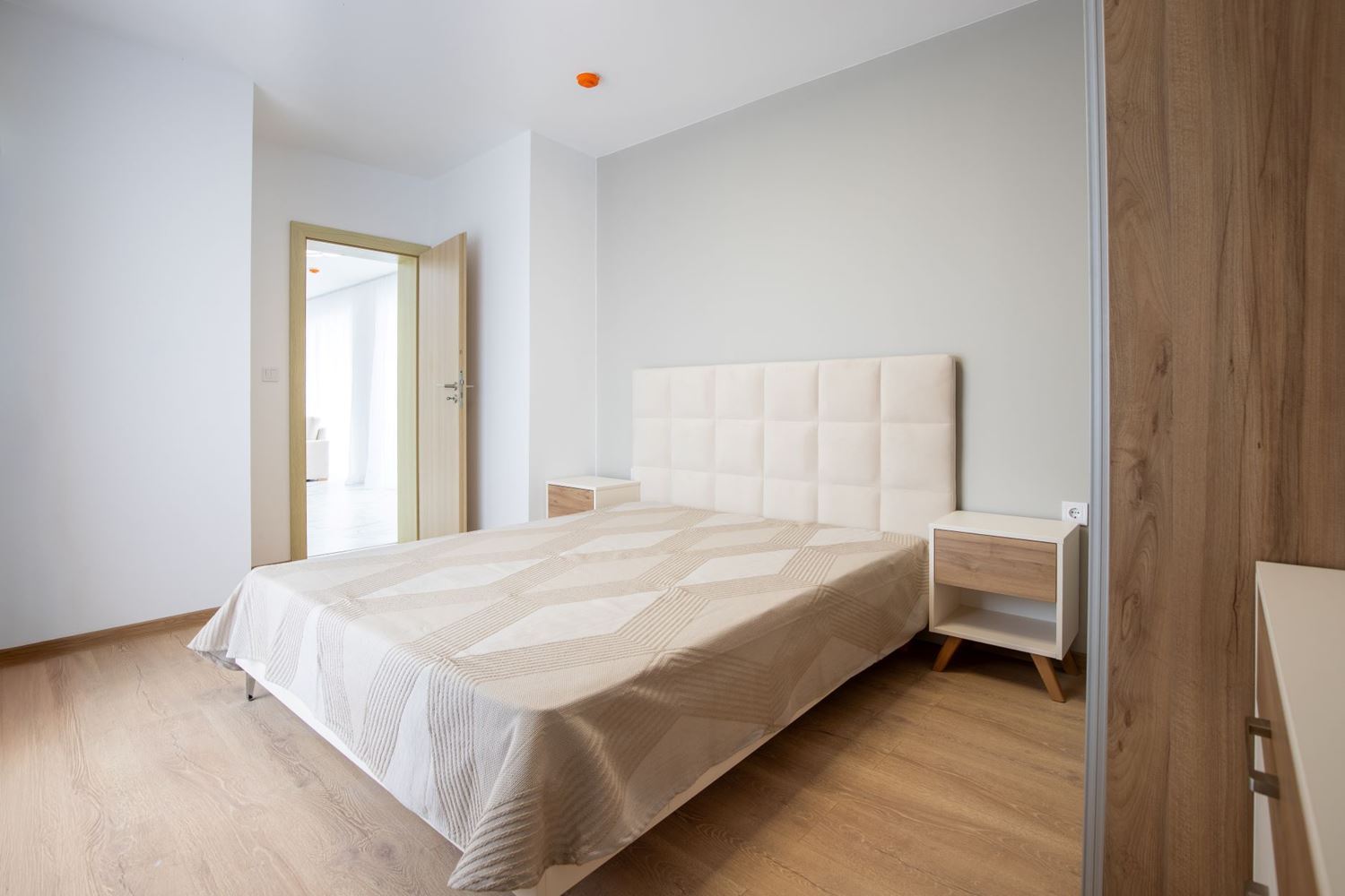 Panoramische 3-Zimmer-Wohnung mit zwei Schlafzimmern in einem einzigartigen modernen Meereskomplex
