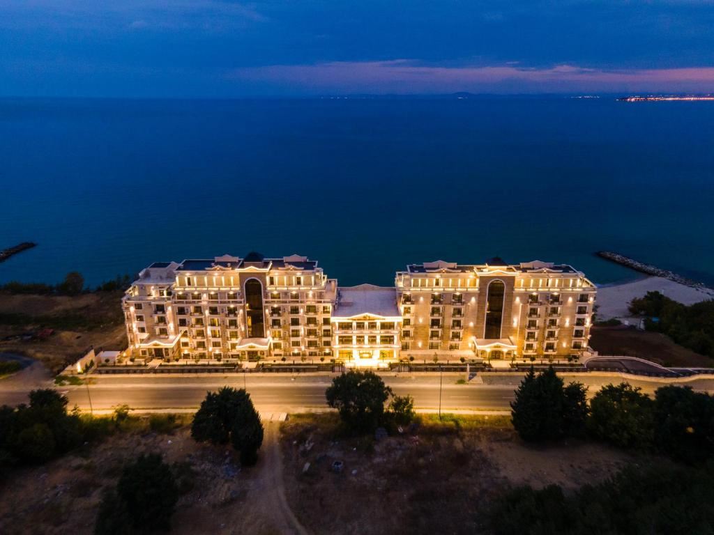  Elegantes Studio in erster Meereslinie in einer prestigeträchtigen Anlage in Sveti Vlas – Komfort, Stil und Meerblick