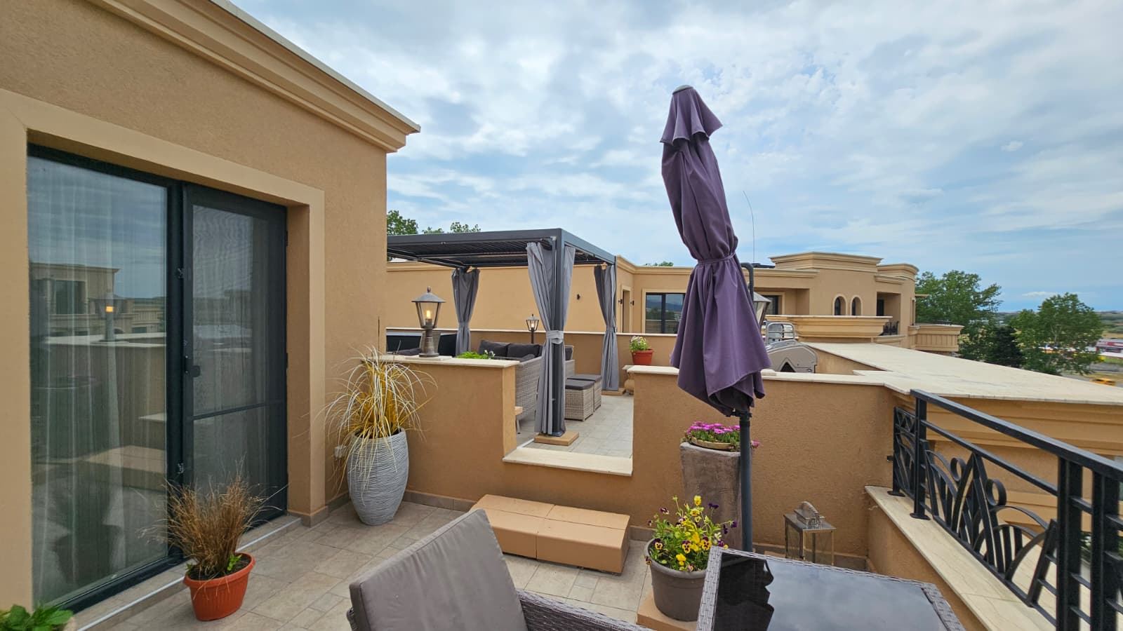 Geräumiges Penthouse mit Panoramaterrasse und Sauna in einer modernen Wohnanlage in Sonnenstrand