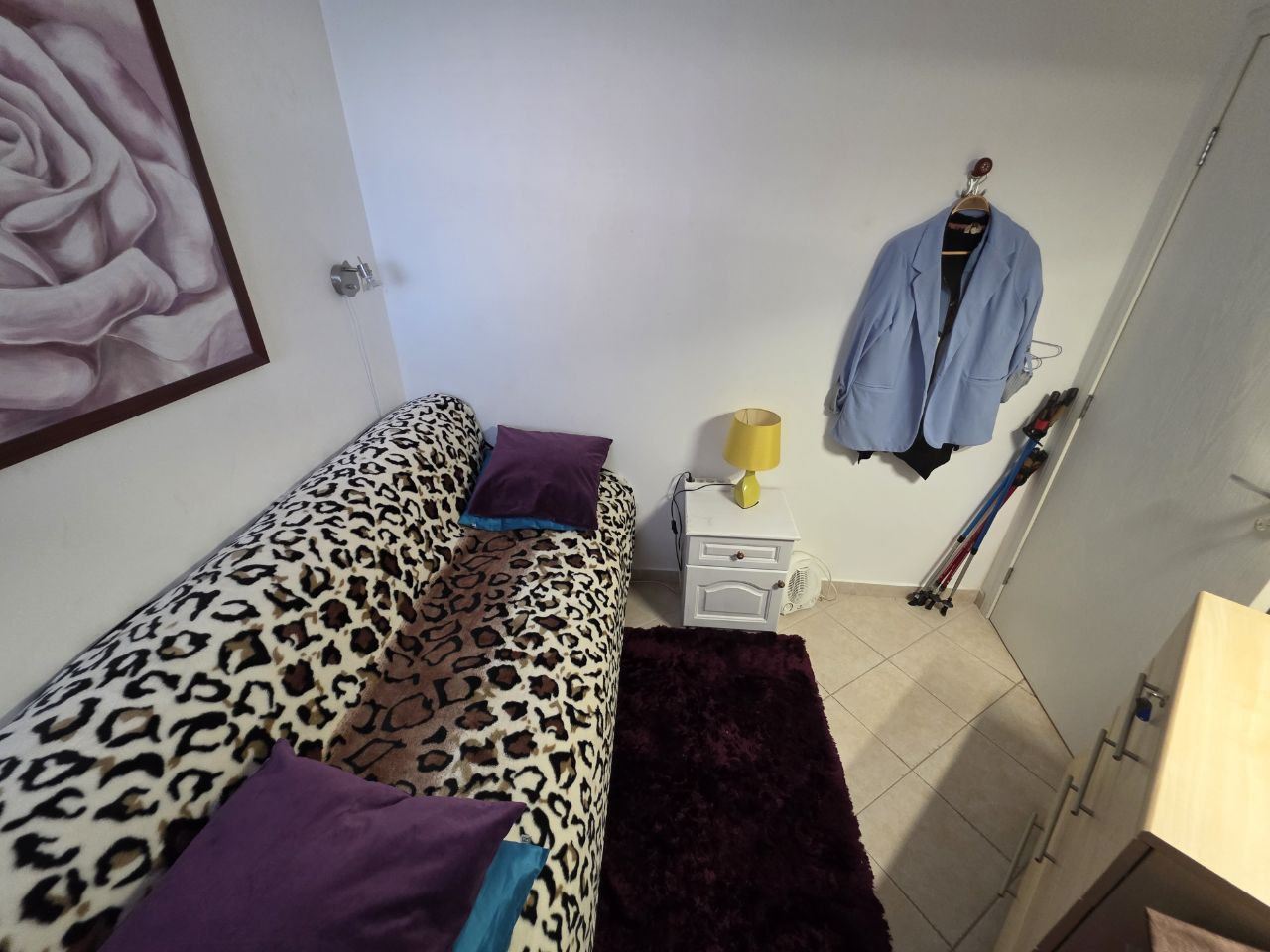 Geräumige Drei-Zimmer-Wohnung in einer gemütlichen Anlage 300 Meter vom Meer in Ravda entfernt