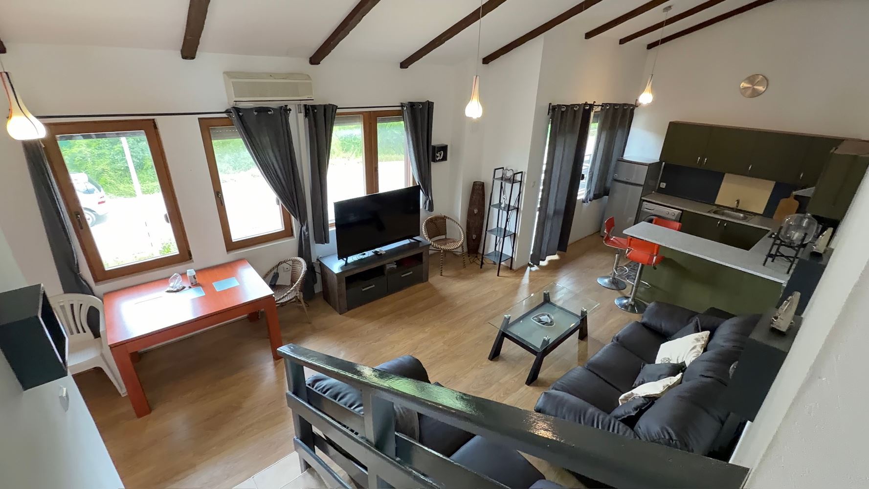 Gemütliche Maisonettewohnung mit zwei Schlafzimmern und niedrigen jährlichen Nebenkosten in Sonnenstrand