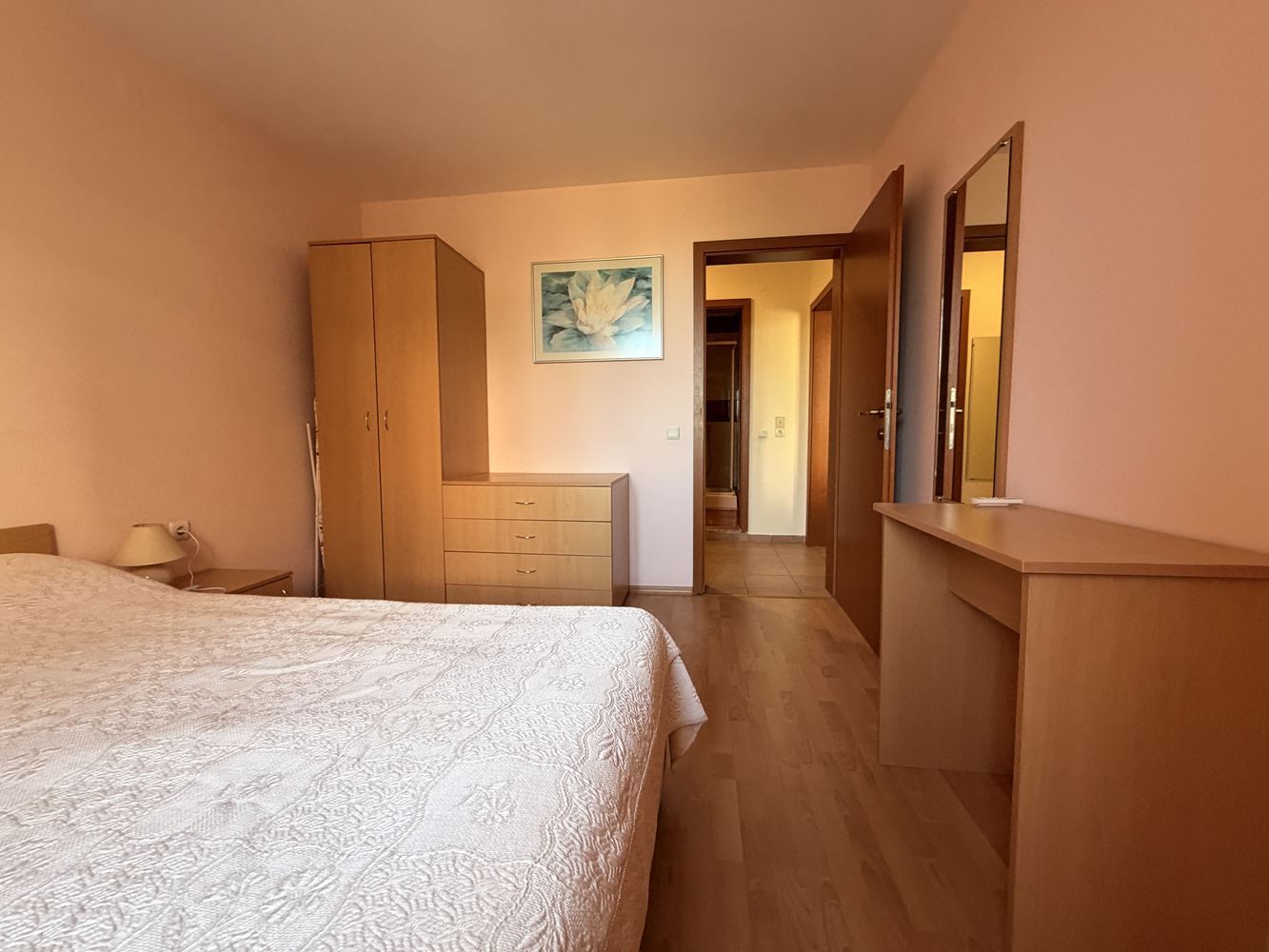 Absolute erste Meereslinie in Sveti Vlas! Geräumige Zweizimmerwohnung mit wunderschönem Meerblick