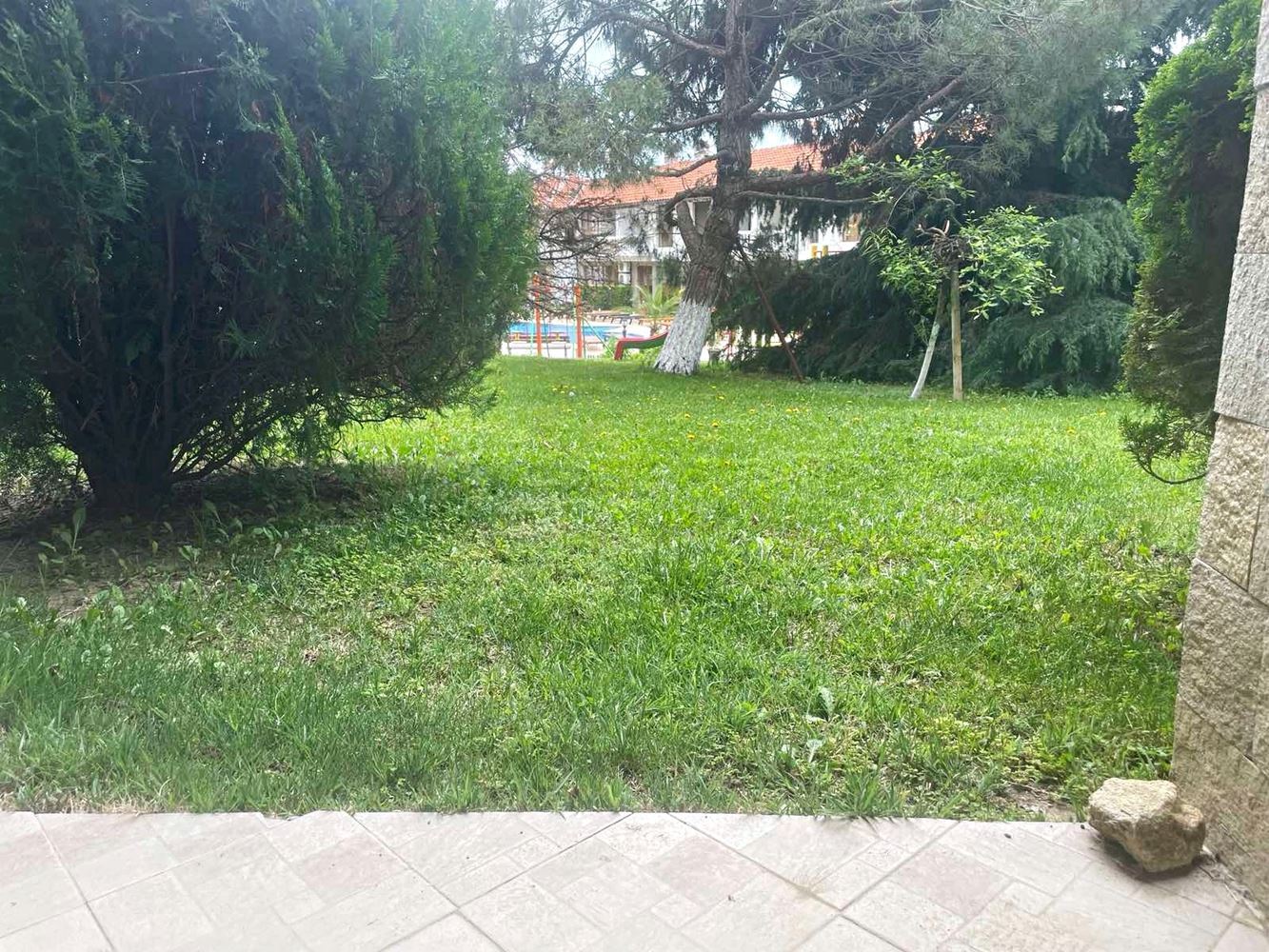 Zwei-Zimmer-Wohnung (Wohnung mit einem Schlafzimmer) mit direktem Zugang zum Pool in einer Anlage in Sveti Vlas