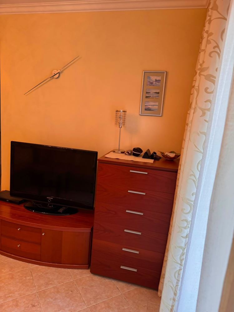 Drei-Zimmer-Wohnung mit Meerblick zwischen Pinien – Luxus und Ruhe in erster Meereslinie in Sozopol